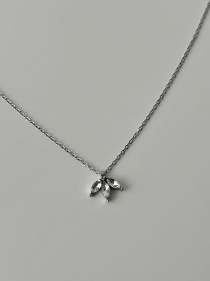 Le Collier Calista