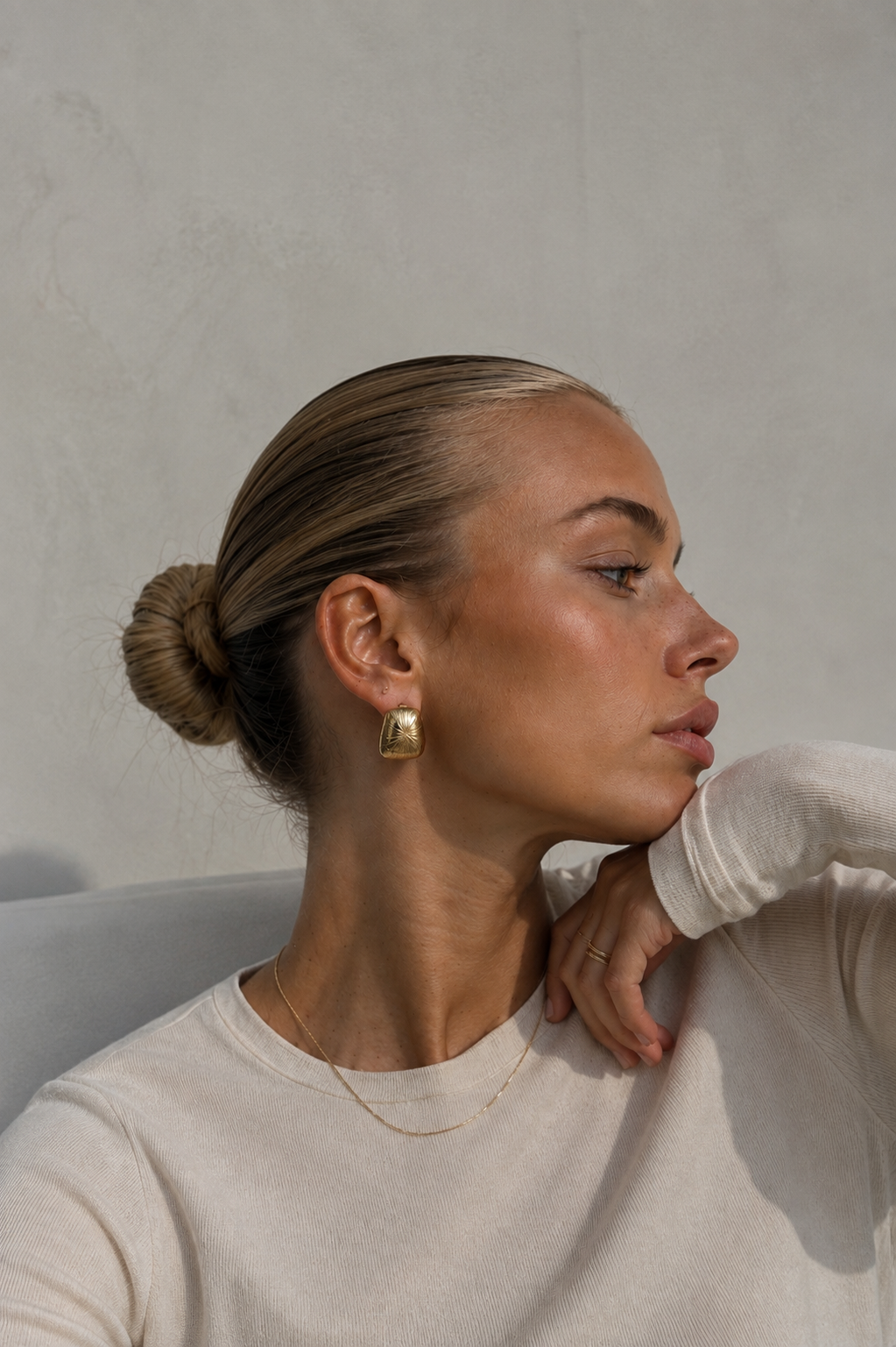BEA Earrings in Gold